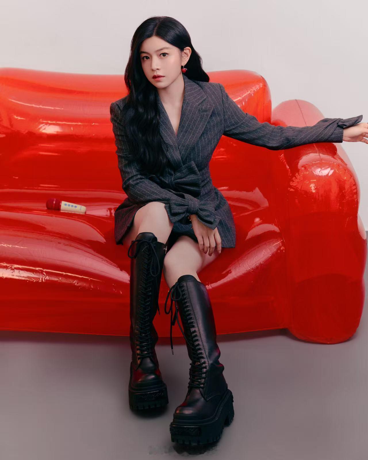 过年快乐源泉找到了！加盟《今夜喜友秀》，有梗又可爱，气质笑点双在线！温柔妹妹秒变