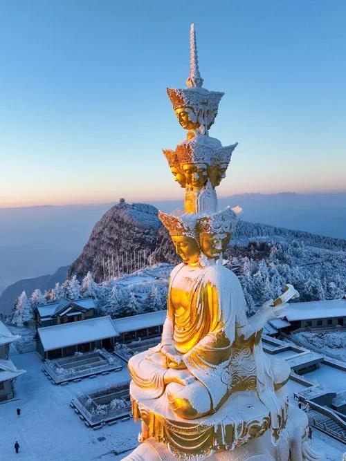 四川省文旅厅已经官宣，春节期间四川不少景区给游客免门票，主要是为了感谢当年汶川地