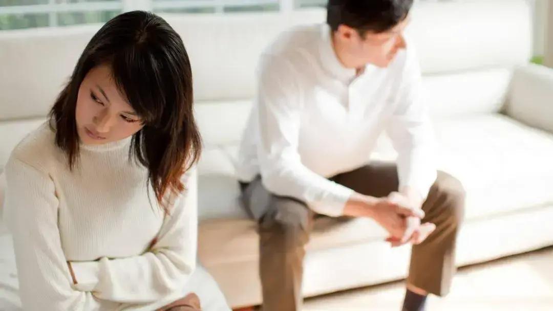 离婚念头浮现时，深思熟虑是关键

王先生的经历非常深刻地揭示了婚姻中的复杂性和重