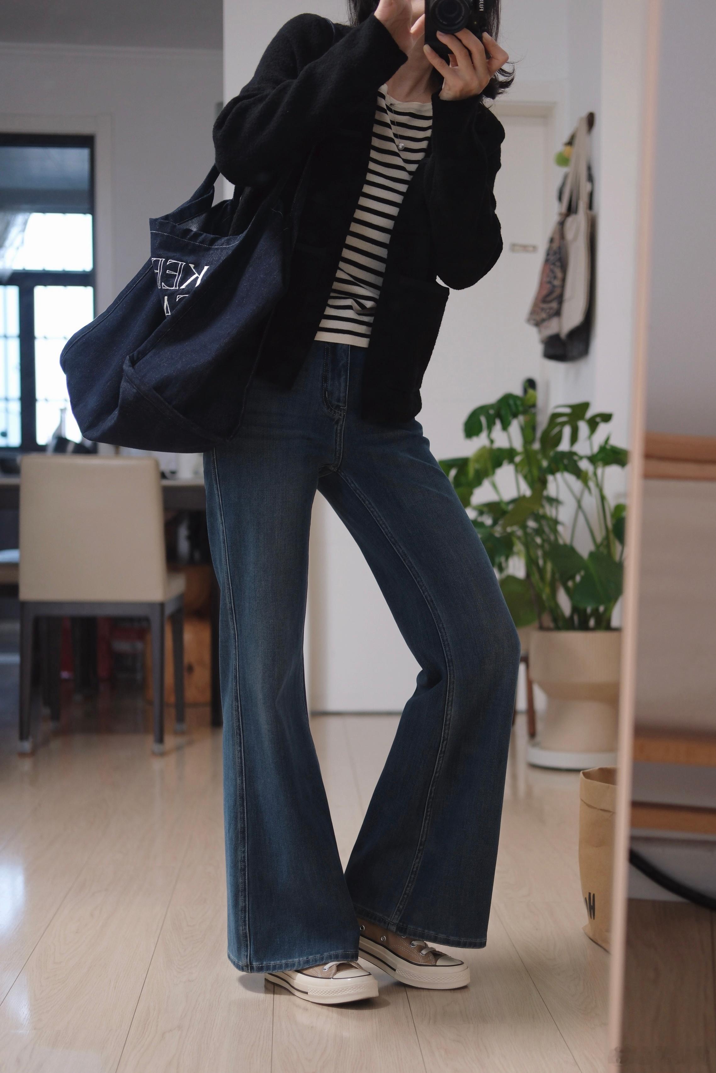 补了几张超模裤👖搭帆布鞋的图，完美适配～这条裤子的长度刚刚好～不知道有没有同感