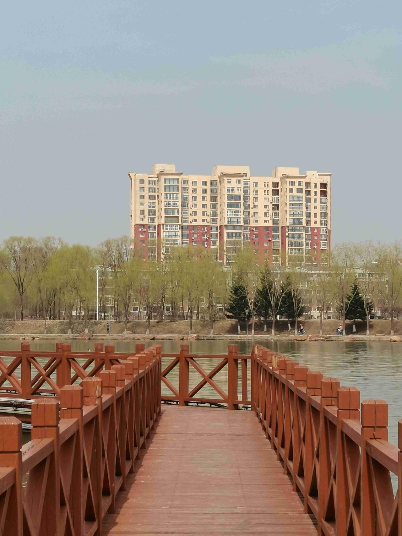 我的今日状态：😁轻松愉快
我这里的天气：☀️晴天