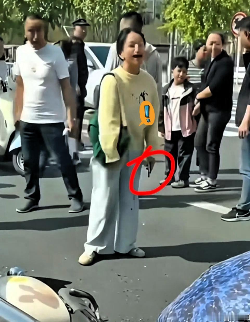 看完成都这起U型锁冲突的视频，心里久久不能平静，也给自己定下三条出行底线。

平