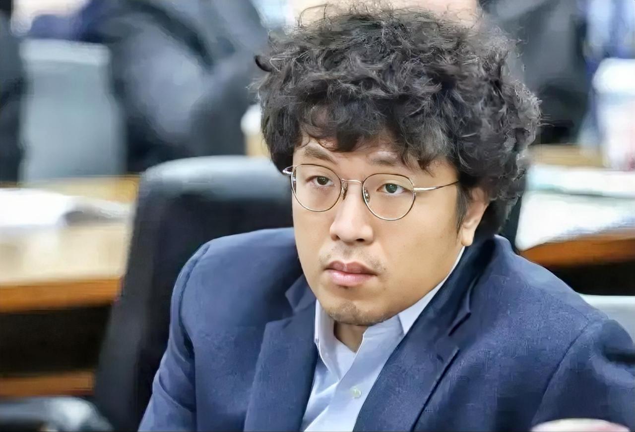 异想天开！沈伯洋竟然对媒体公然表示，大陆因外交需求要与卢比奥接触所以“微调名字”