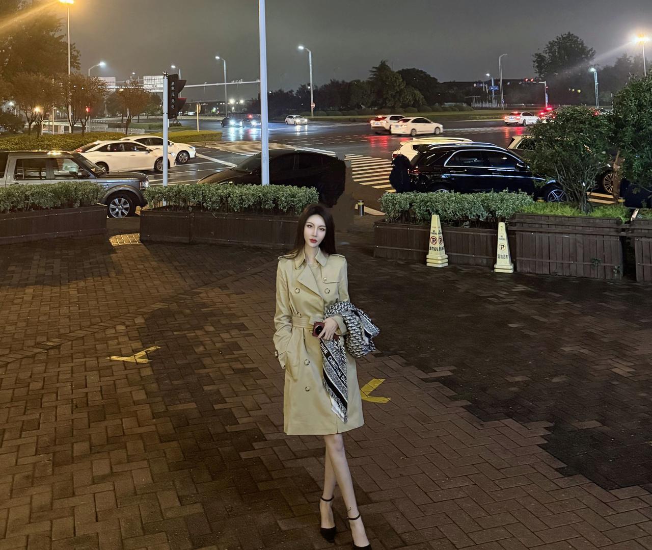 郑州时间是一面镜子，映曾经，映真心，映伪装～