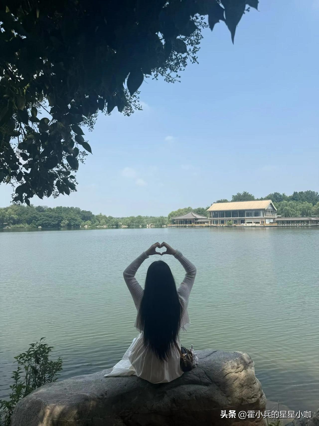 解放军特种兵部署台海一线，战时任务：深入敌后，面对数倍于己的敌人并一招制敌。所以