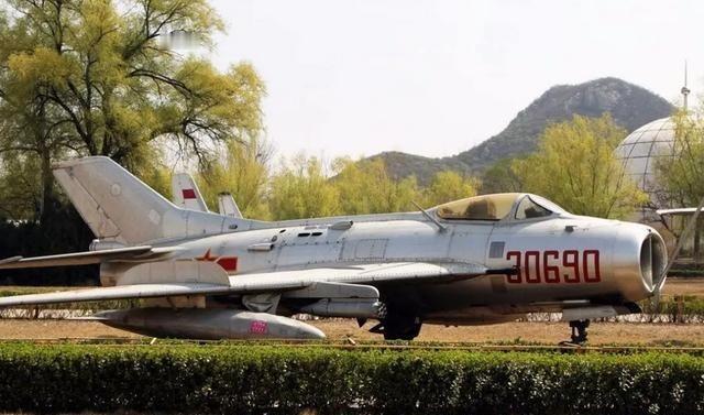 1979年，赞比亚购买12架歼6，竟称合同被烧，拒付余款，中方反应却再获大单。