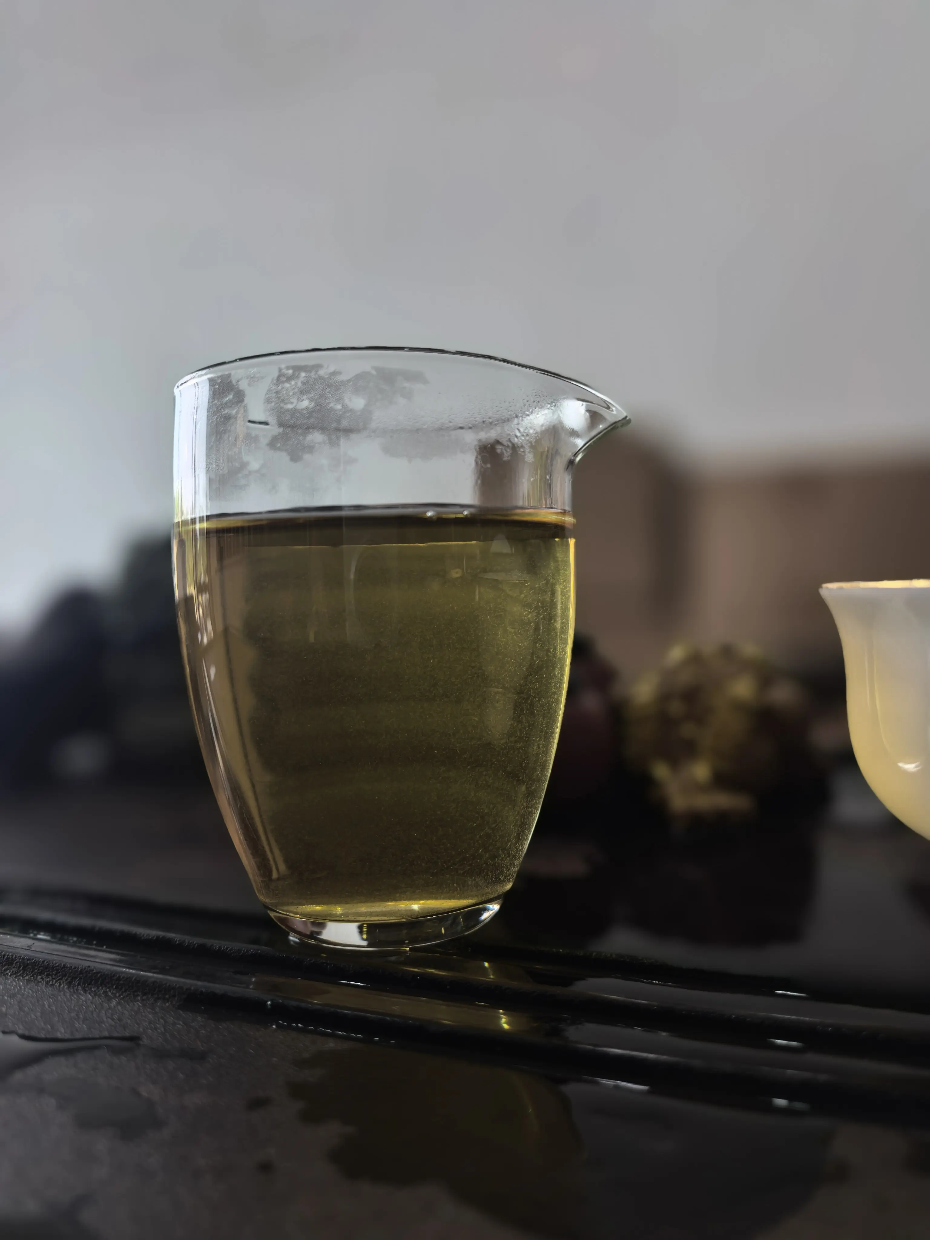 心中有山水，茶里无事非。