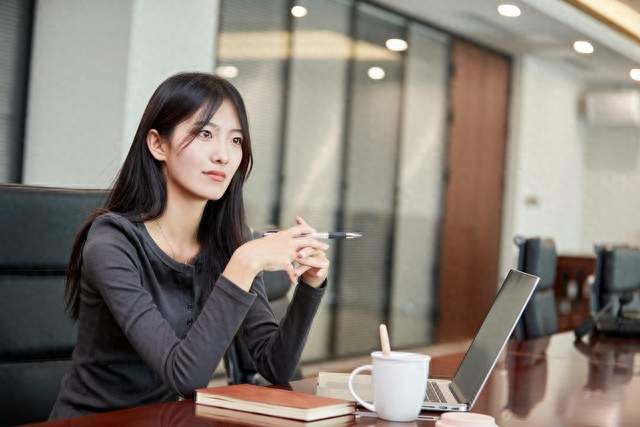 我什么都能理解，也什么都能原谅，但再也不会像从前那样相信你了