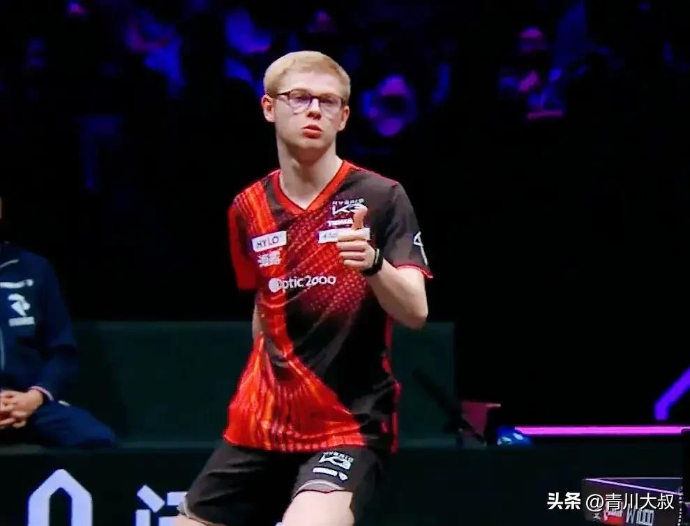 笑死我了！勒布仑懵了，上午和松岛辉空比赛的时候，都给我鼓掌，
但是晚上咋一个掌声