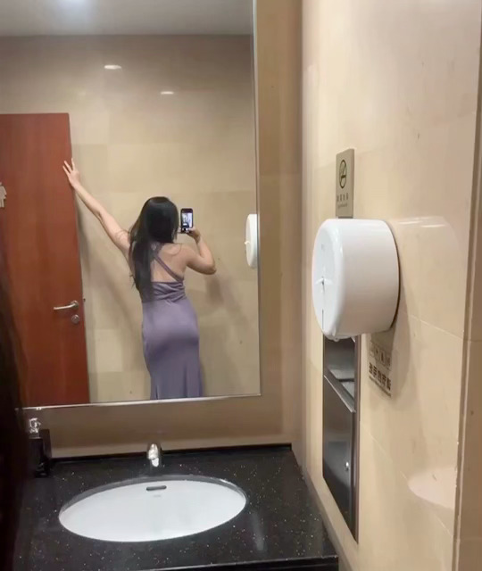 不是所有情侣关系 都能发展成婚姻 有些只会帮助你发现更多好的餐厅 而一家好吃的餐