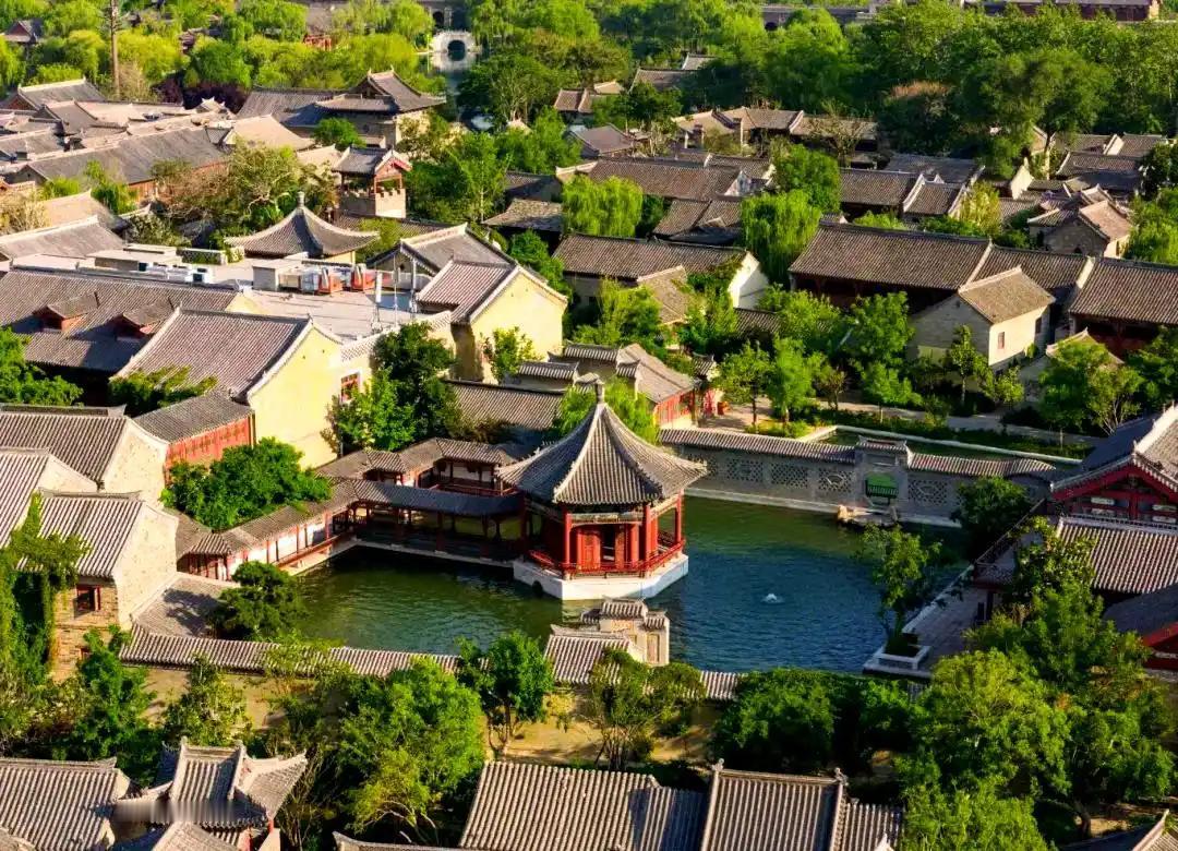 济南下一个5A景区，必定是明水古城。
明水的泉，天下无双。你别管天然的，还是人工