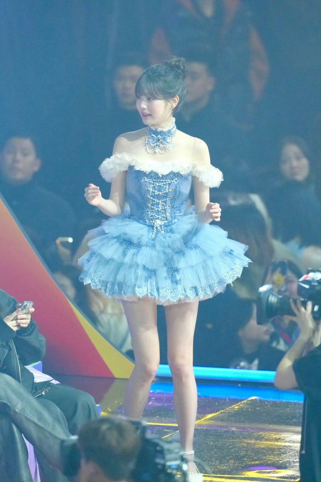 张元英你是一块小蛋糕🧁！！！好可爱啊！！！ 