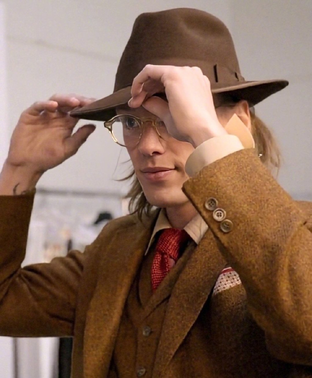 怪奇物语第五季网飞纪录片“亨利”vs“维克那” 试装幕后的画风差异~跨年电影愿