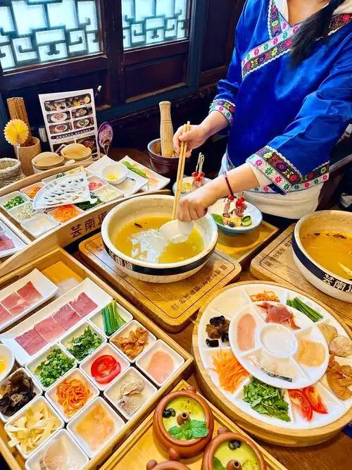 这道来自云南的特色美食，曾与沙县小吃、黄焖鸡米饭、兰州拉面并称