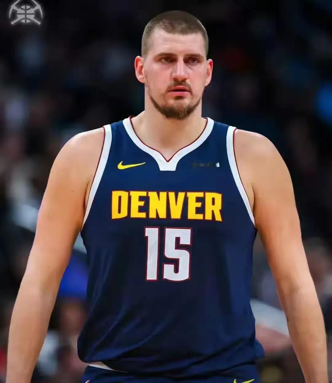 今天是一个让人难过的日子，约基奇这个没怎么受过大伤的人居然背到被自己的队友踩到重