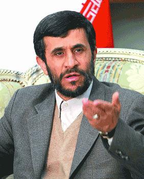 内贾德“死亡”传言冲上热搜
家属与亲信同步否认，源头仍成谜

伊朗前总统内贾德“