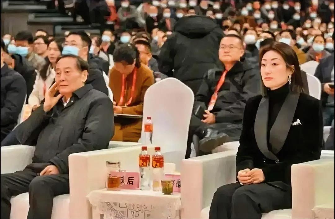 娃哈哈创始人宗庆后：42岁白手起家，三次问鼎中国首富！网友：这才是真正的“大器晚