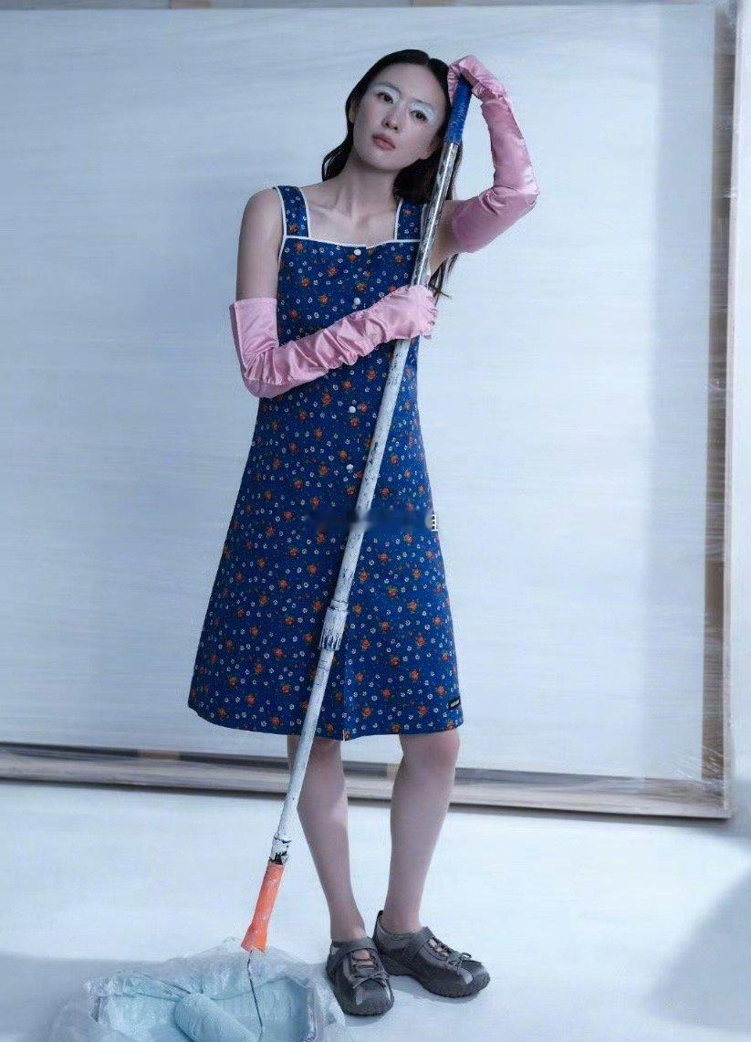 miumiu对内娱女明星真的是一碗水端平，无差别对待注意：这是童瑶miumiu陷