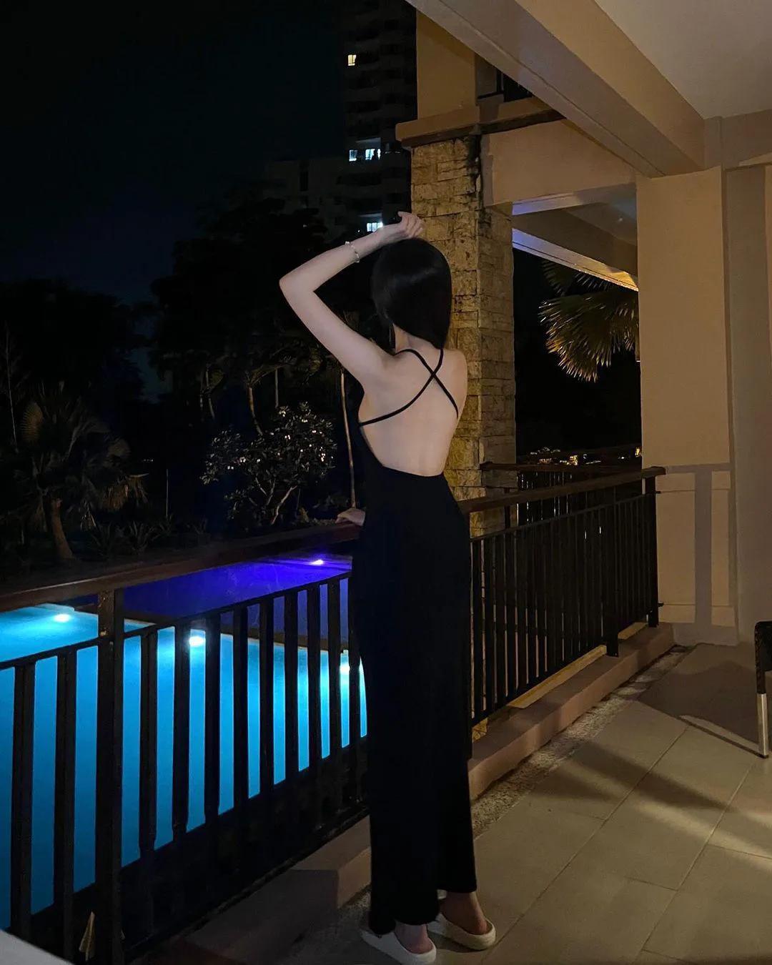 蹴罢秋千
#欣赏佳人佳作# #分享美图美诗# #风尚。步入# #美诗美图分享# 