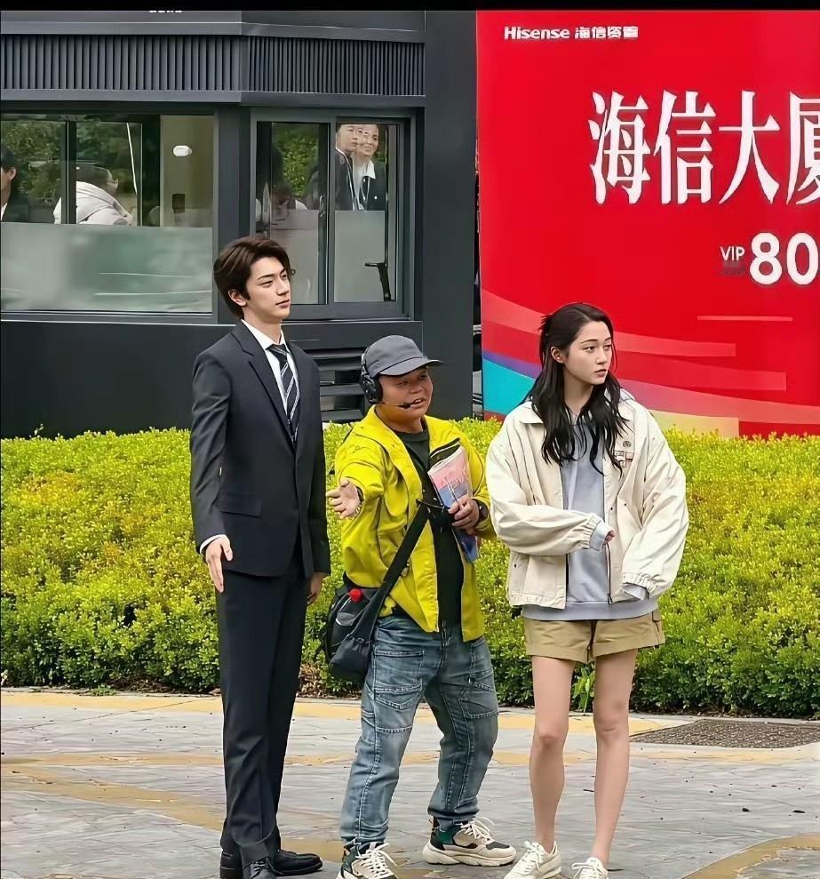 不是，我说句得罪人的话，这年头不缺聪明人，缺的是肯下笨功夫的“傻子”。
啥意思？