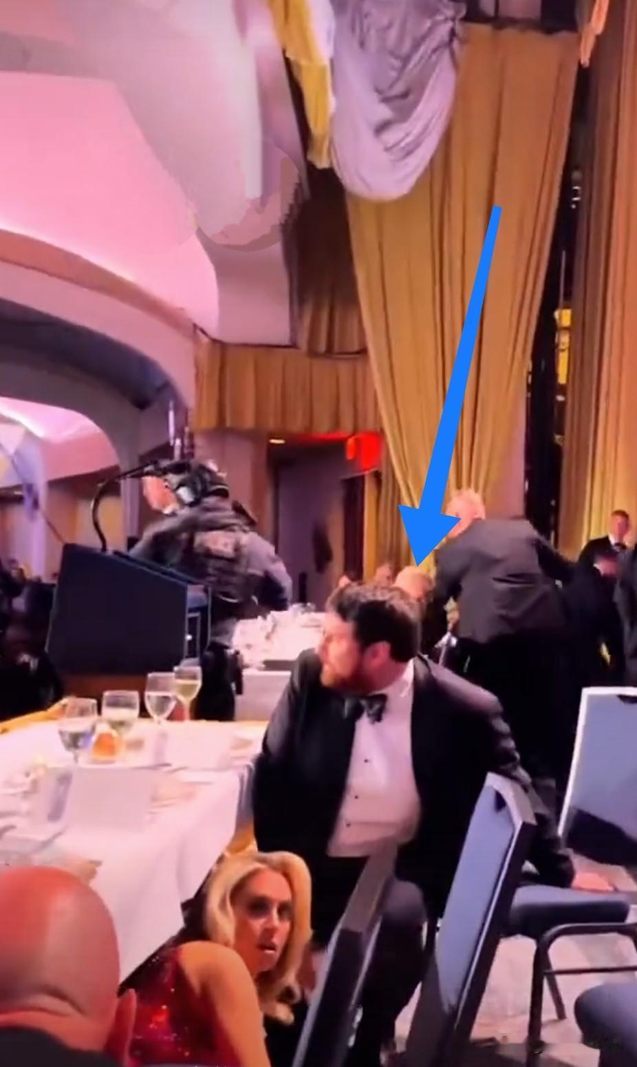 唉！老特呀，快八十的人了，不想着好好安度晚年，却成天想着在世界上搅风搅雨，以为他