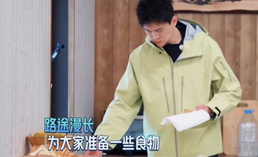 孙杨这次没有迟到孙杨提早十分钟就到了 《妻子的浪漫旅行2026》暖心瞬间，孙杨守