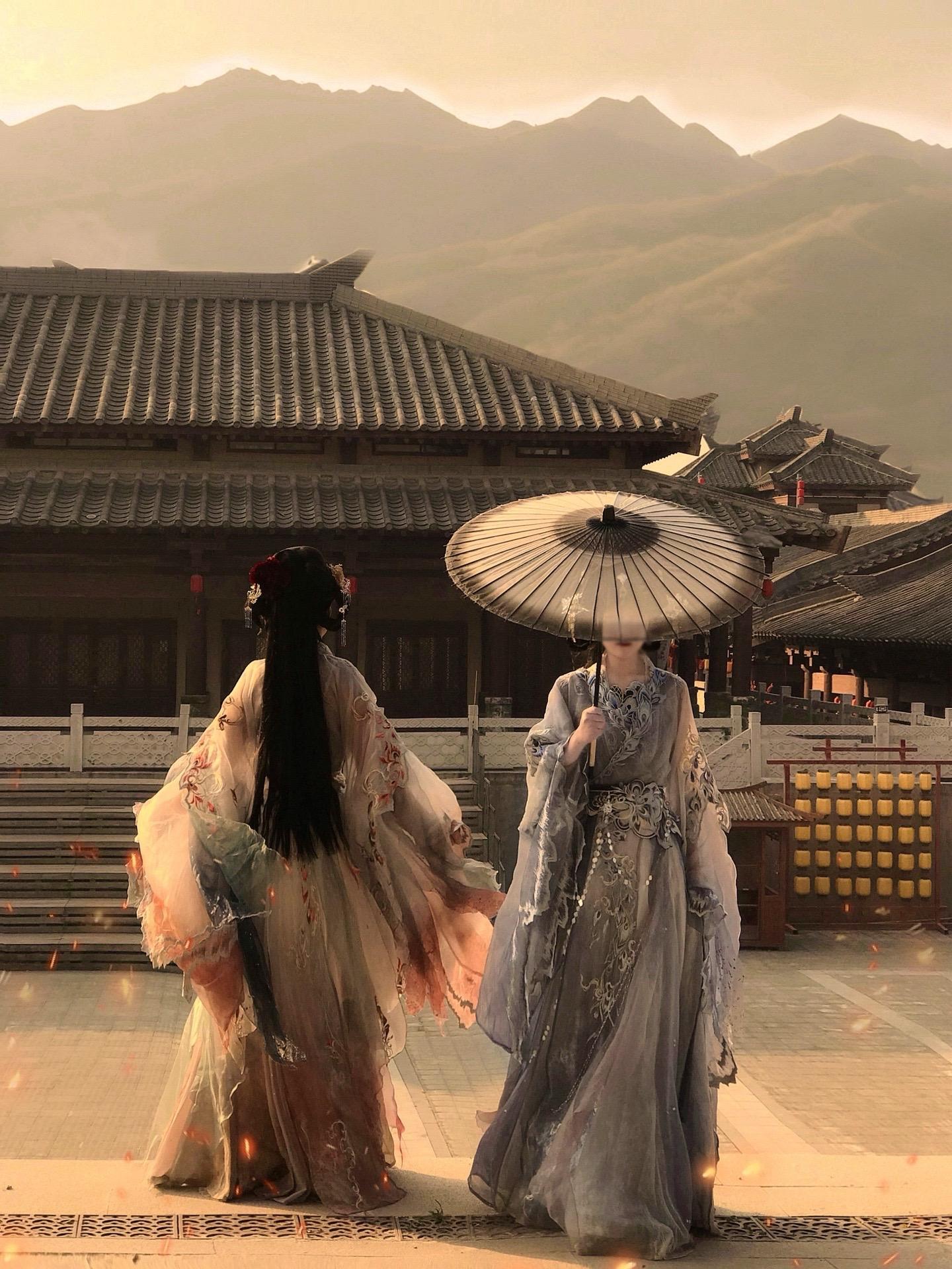“从前是人为刀俎我为鱼肉。今时今日也该换一换了…”