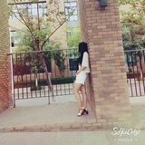 听竹读读美女