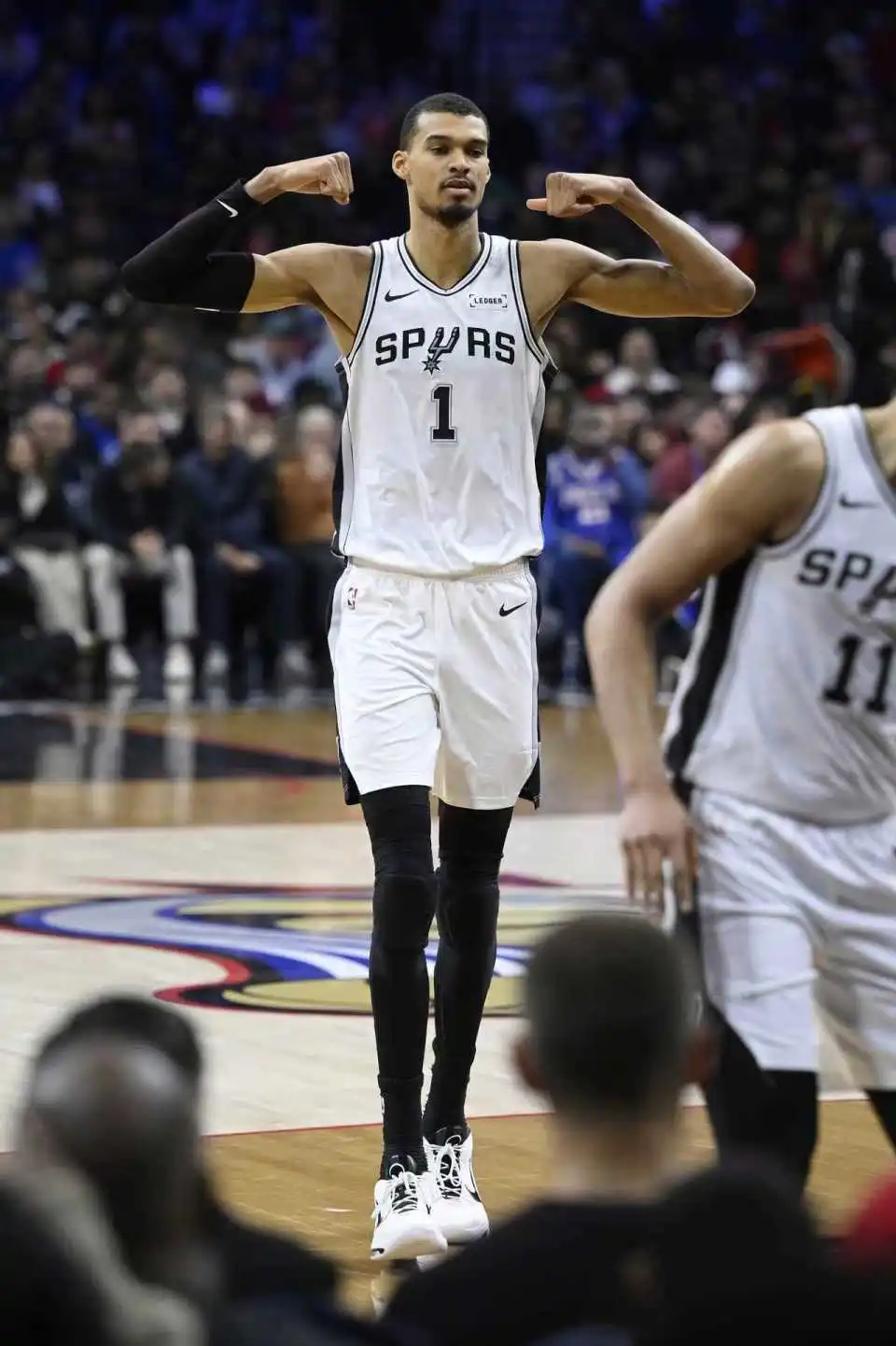 NBA常规赛马刺vs76人 76人缺少恩比德、乔治与乌布雷3大主力对阵强大的马刺