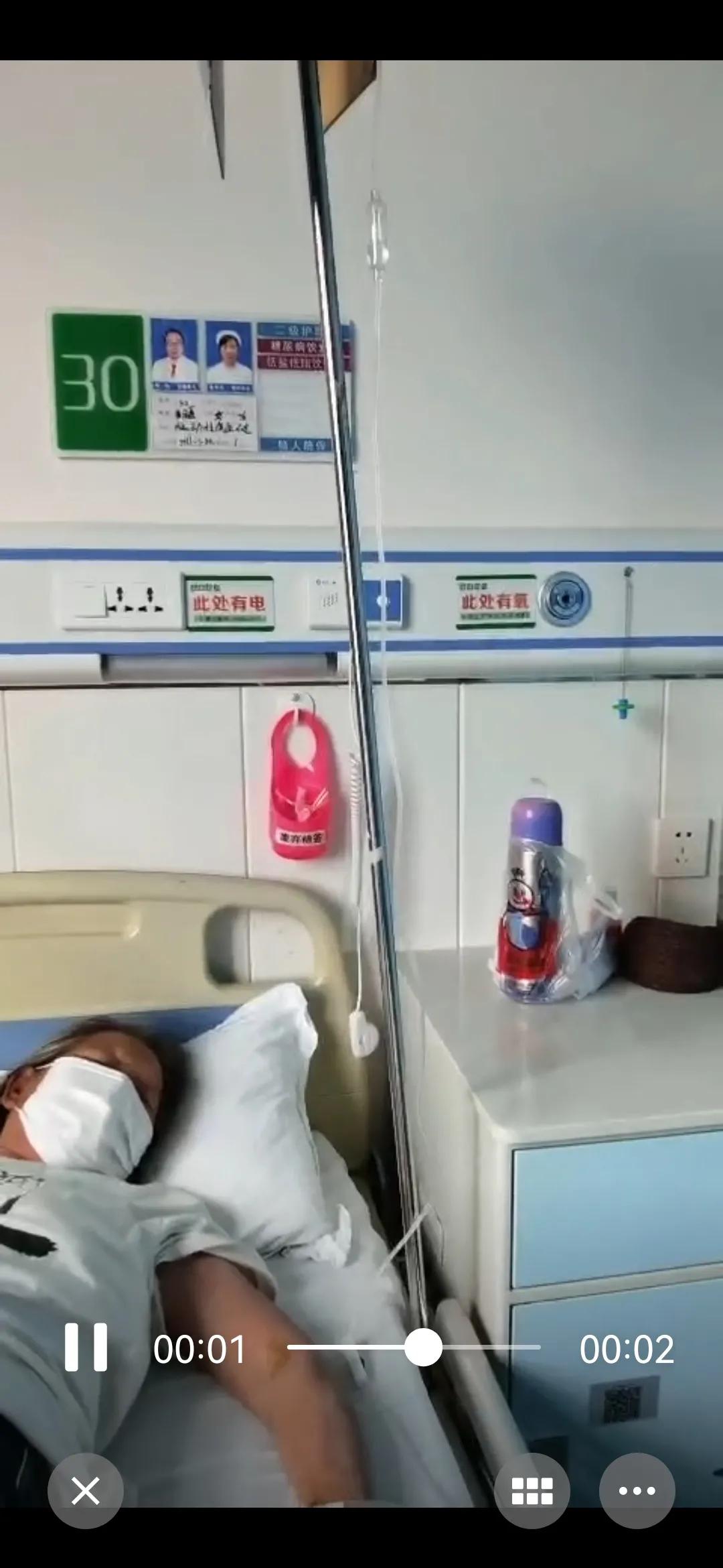 弟媳回湖南参加外甥的婚礼，本来一星期左右就应该来杭州了。过了十几天还没回来，我联