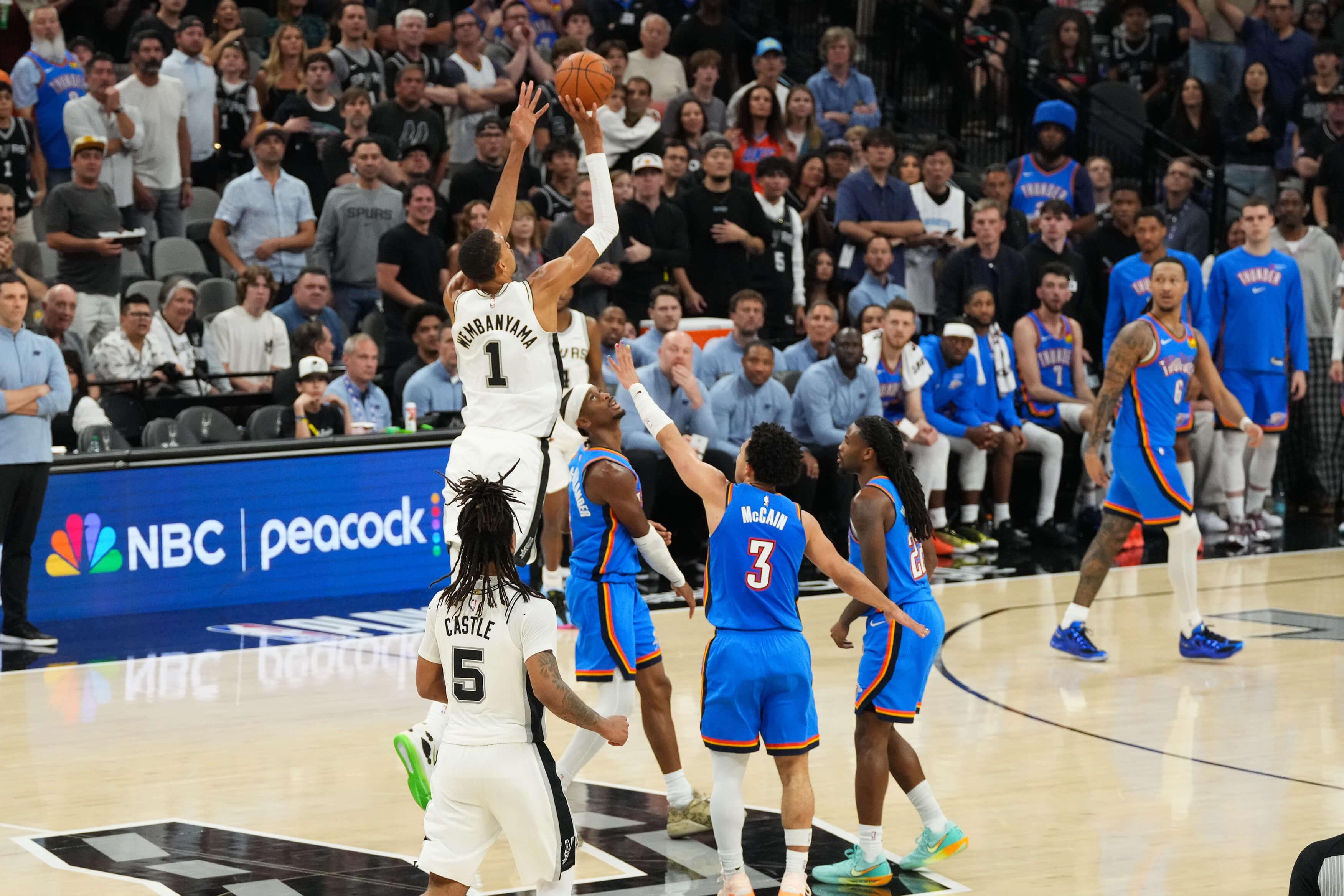 最后一节了，看好谁晋级总决赛马刺vs雷霆nba季后赛