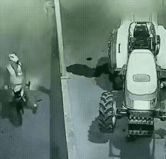 亲身印证了一句话，害人终害己
人恶遭恶报 恶人必遭恶果 恶行必遭反噬 无诚信只能