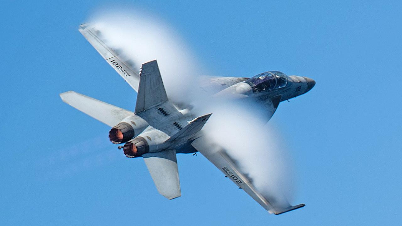 F/A-18用20毫米机炮击毁伊朗船舵！准确度惊人！林肯号航母首战

美国中央司