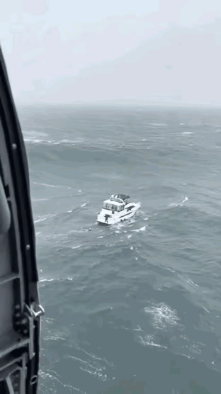 永远不要低估大自然的力量，不过这个船长技术是有问题的