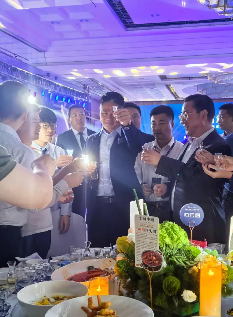 我有个预感，

刘强东跟京东又要有大发展了，

不是因为京东有啥大动作，也不是因