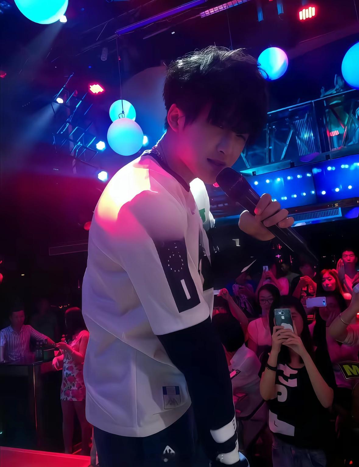 无论何时何地 你都是那个耀眼的存在檀健次新歌gettoit jct檀健次新歌