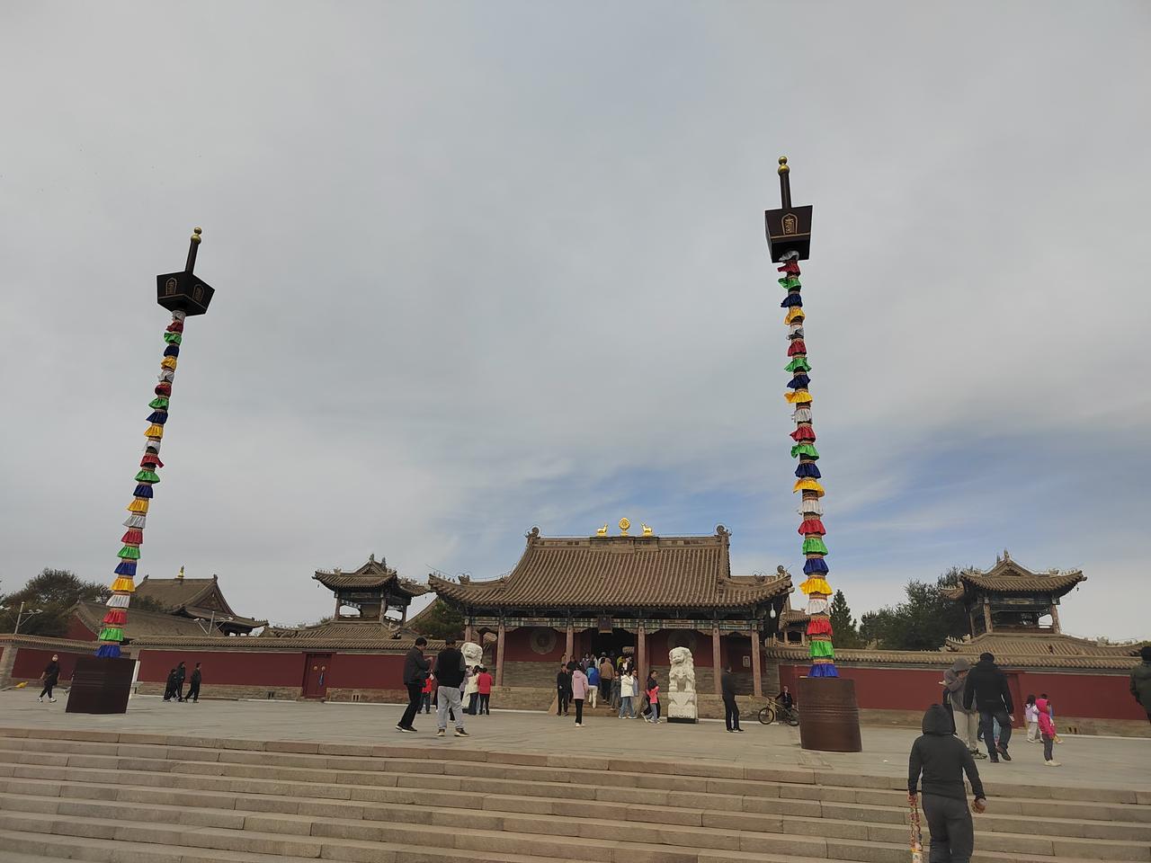 十一第四天，贝子庙，蒙餐，二连浩特，一路黄金草原