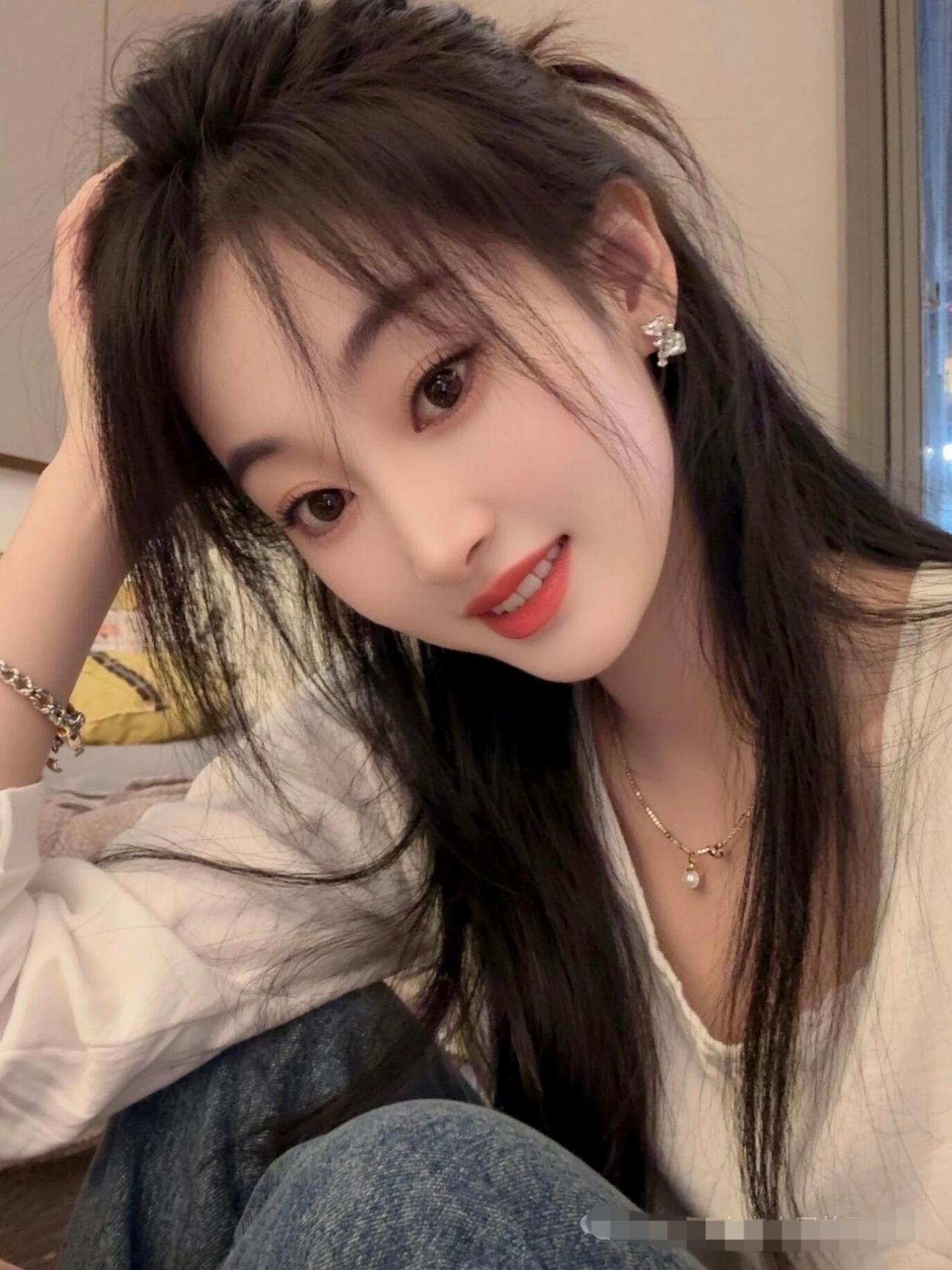 难道大学生进厂就真的很丢人吗？
说书白念了，念出来和人家干同样的活，挣得还没有人