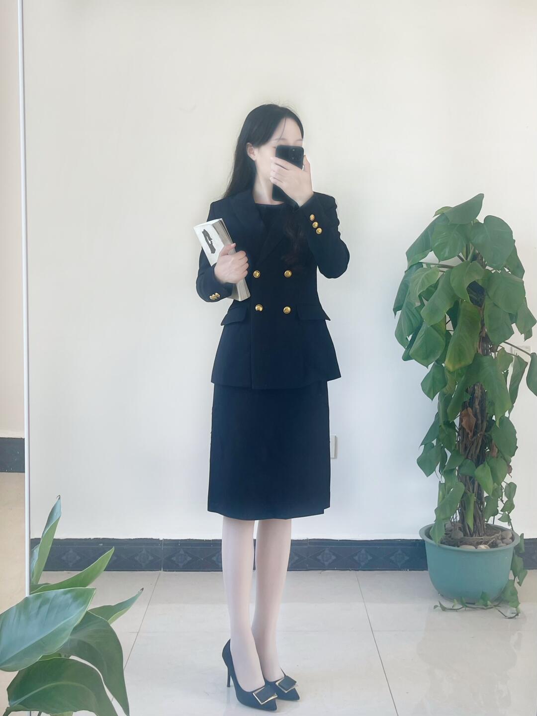 教师通勤穿搭，家人们，留不留？
