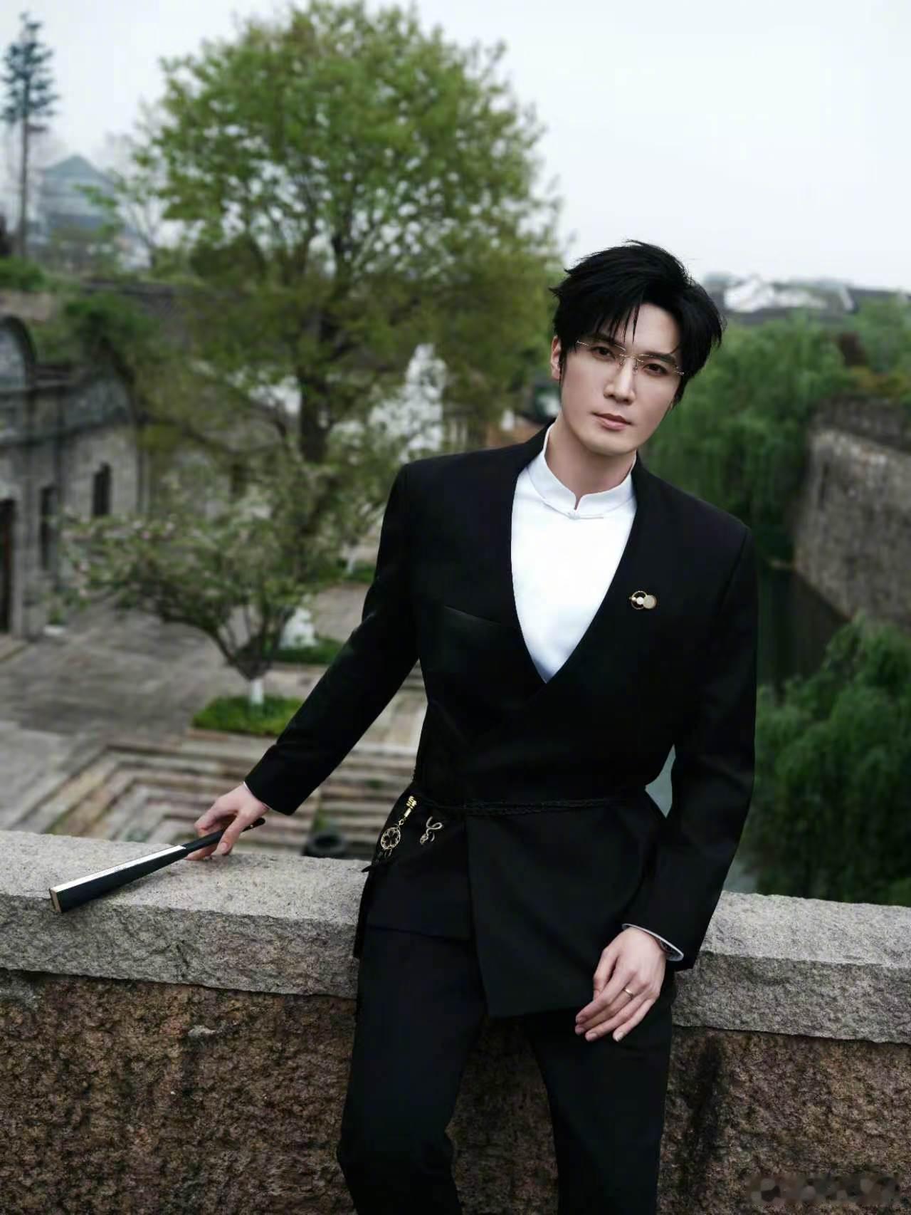 刘海宽淘汰 《无限超越班4》 因和搭戏片段出圈的今日发布淘汰长文，感谢刘晓庆和自