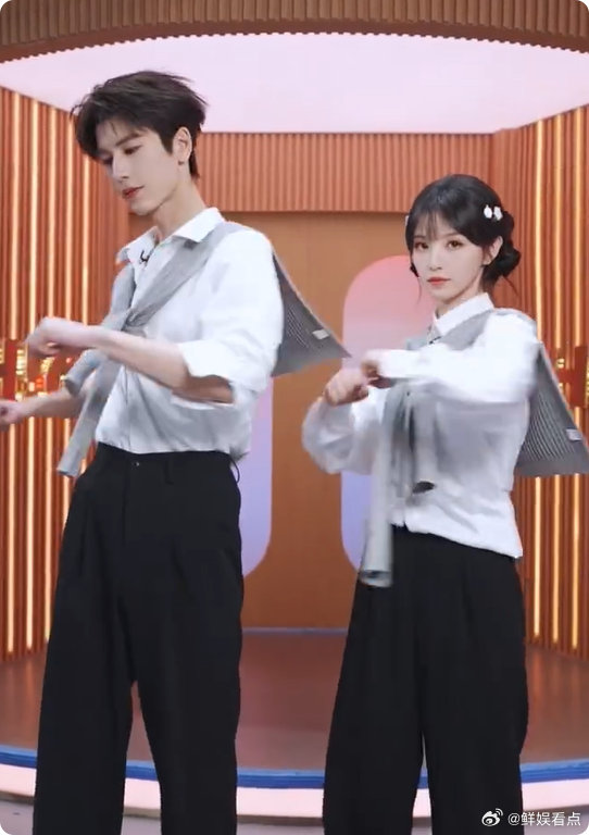 你好星期六 逐玉你好星期六你好星期六这期直接封神！张凌赫一句眼睛有星星，田曦薇回