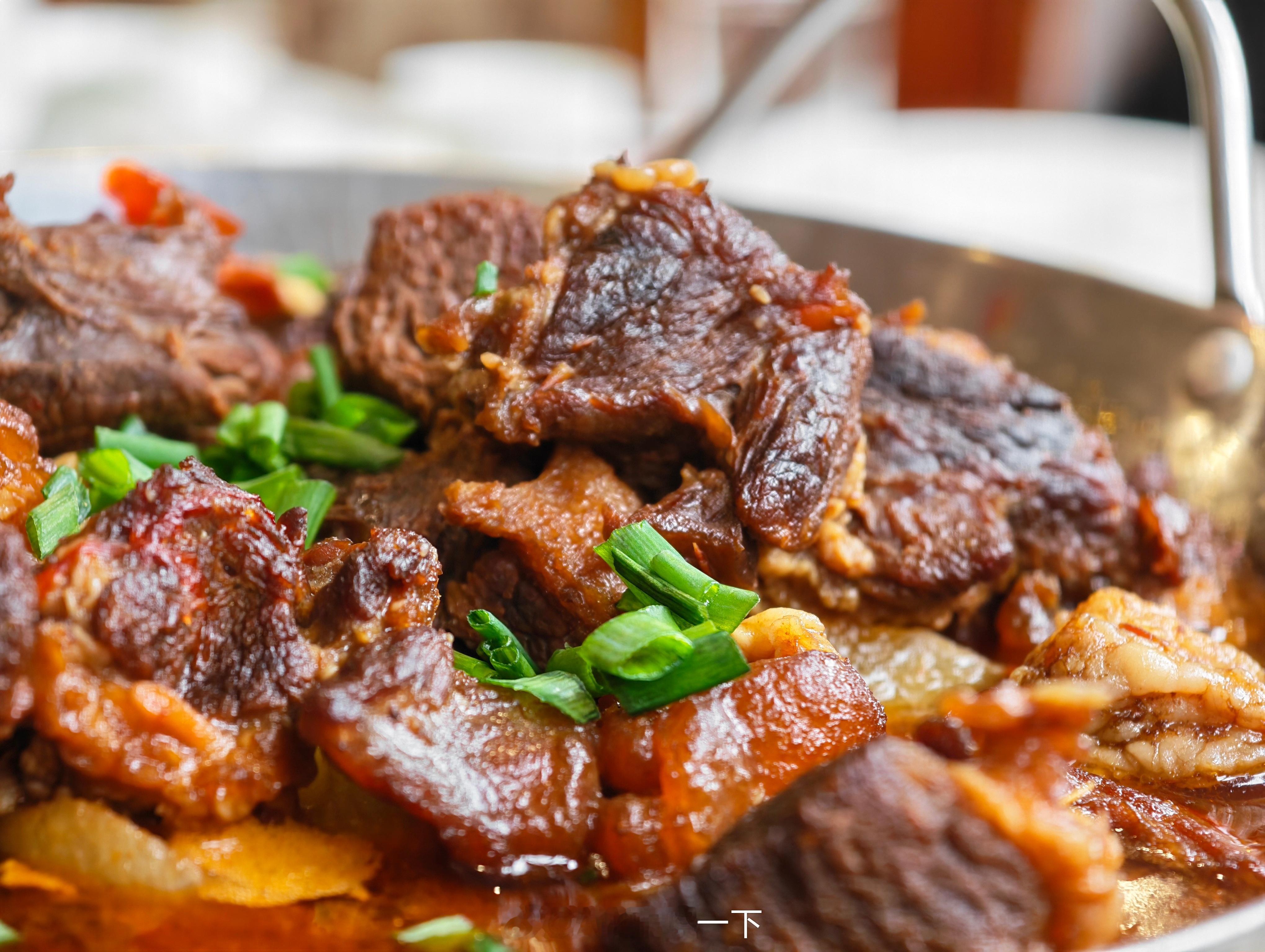 晚安朋友们，还是在黟县吃的，猜猜这是什么肉？ 