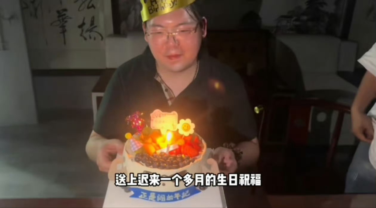 向太拉黑向佑后首次联系 曾经直言缘分耗尽拉黑幼子，时隔数月向太主动打破僵局，线上