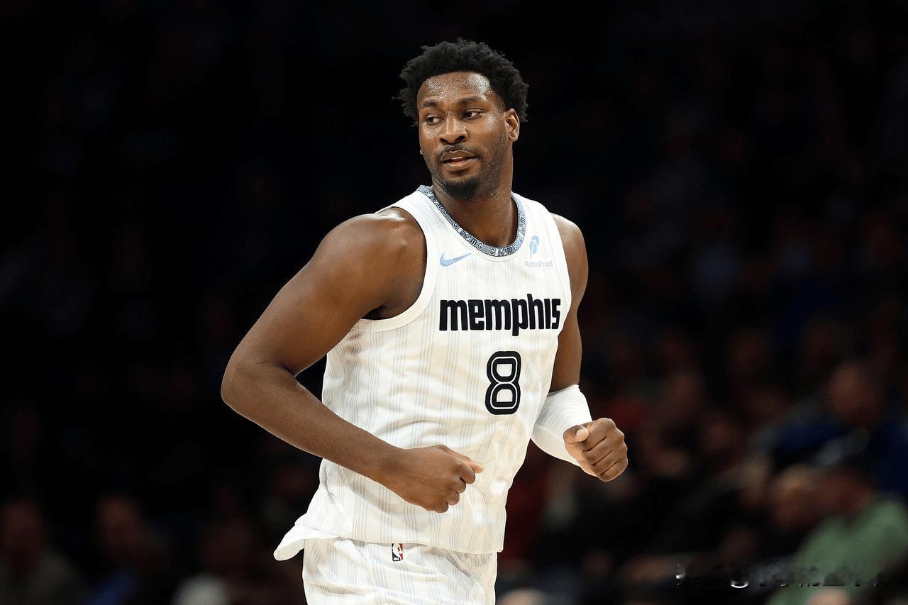 爵士通过交易得到小贾伦杰克逊，意在组建五高阵容，未来爵士的首发阵容为猪猪侠乔治，