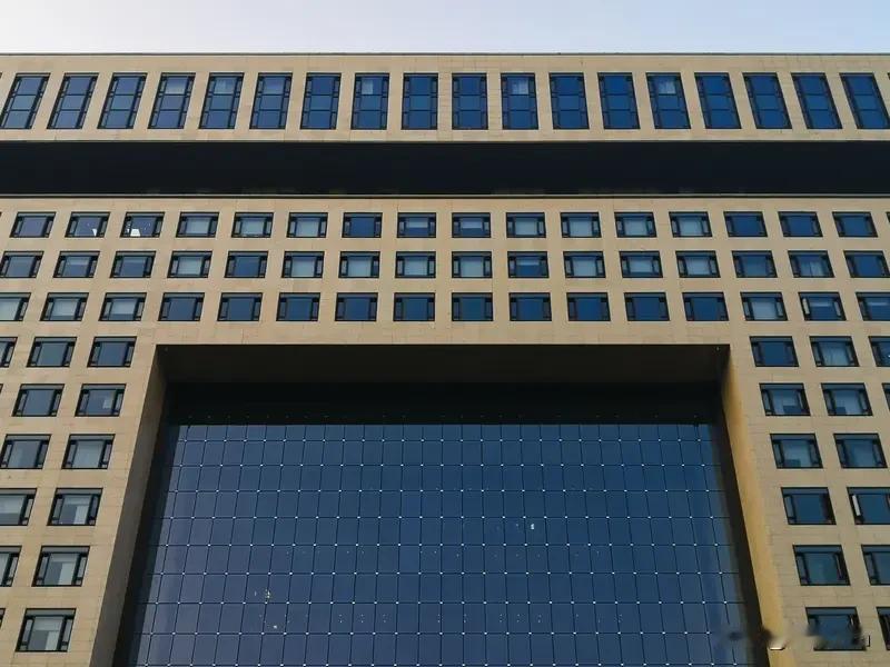 由中央社会工作部、财政部等五部门联合组织的第六次中国城乡老年人生活状况抽样调查，