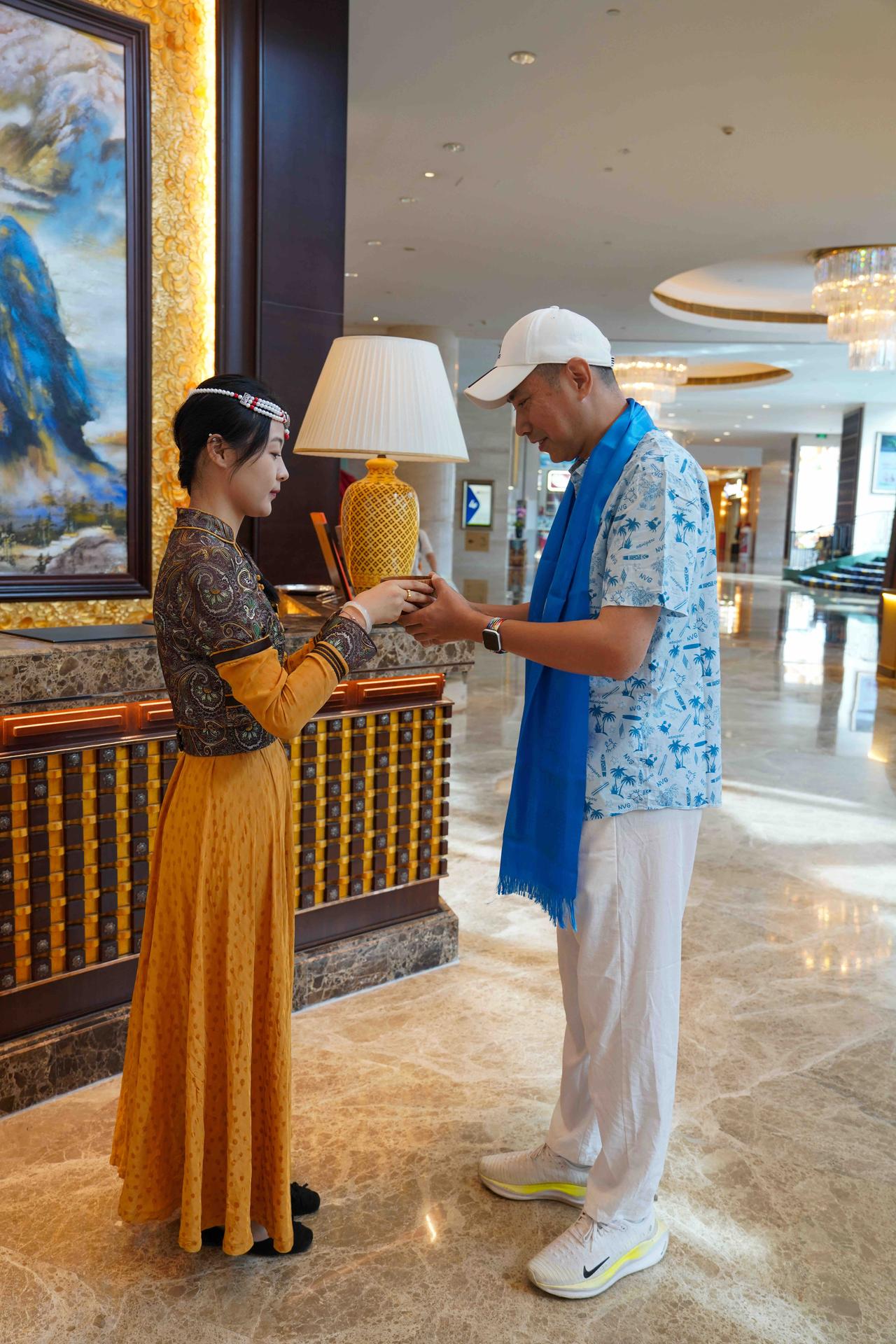 呼和浩特旅行攻略｜一家酒店串联起青城的人文、美食与草原文化结束了锡林郭勒那达
