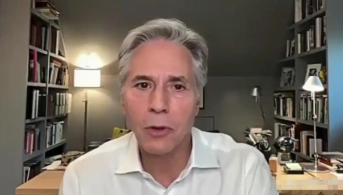 美国前鹰派国务卿布林肯近期公开表态引发全球热议，他直言美国若与中国单独对抗难以取