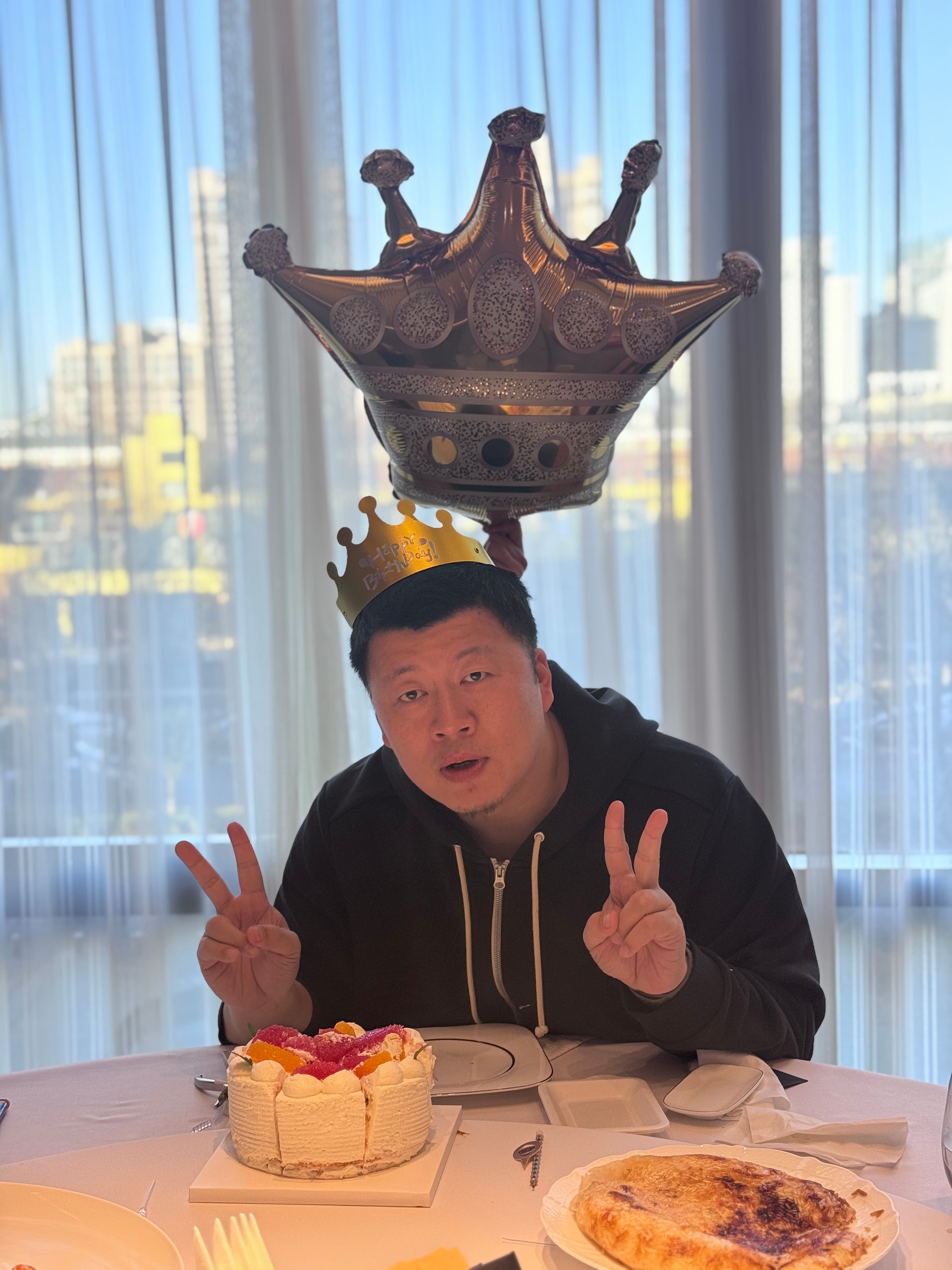 祝我的鸽鸽生日快乐🎂生日愿望当然是一起去前方解说NBA总决赛啦