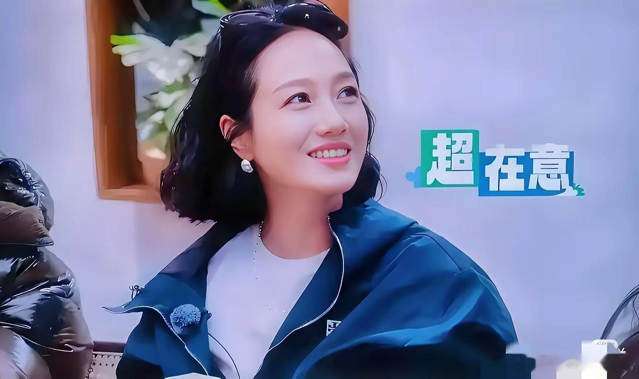 《桃花坞》就是一面照妖镜。之前被大家骂的周一围，来了能洗白。他老婆朱丹一来，却被