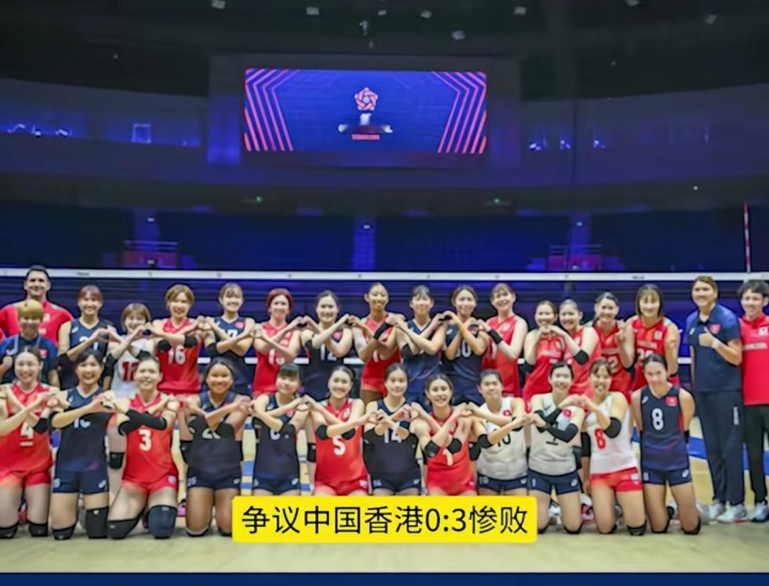 这照片是拍给谁看的?故意气我们?红色球服的是日本女排，蓝色球服是中国香港女排。